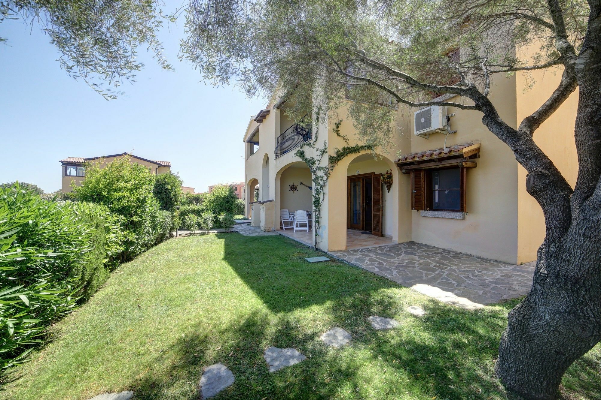 Delia Apartments San Teodoro  Exterior foto